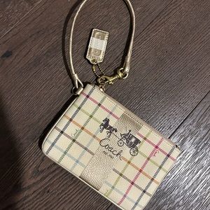 2000s coach wristlet